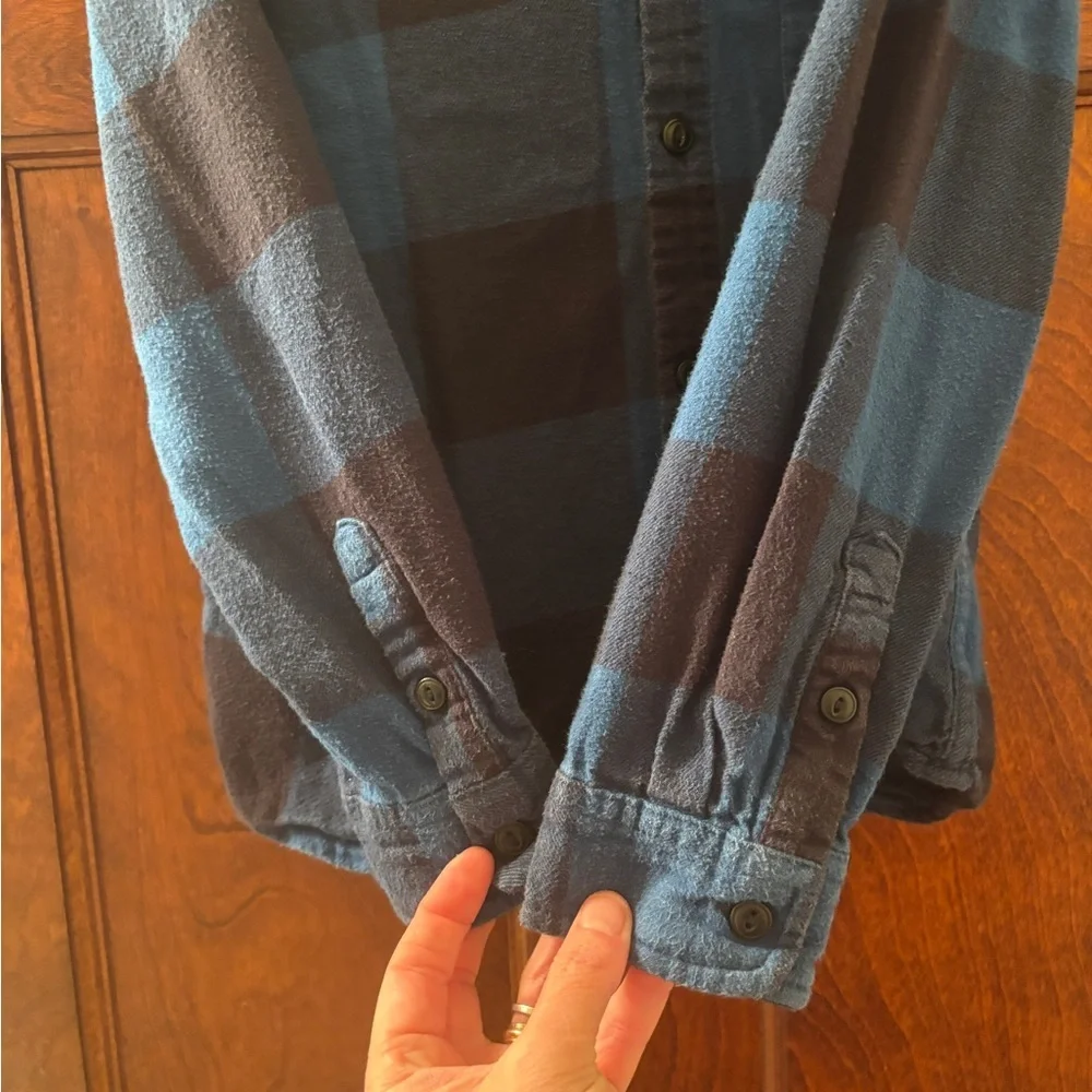 Zara Boy’s Sz 8 Black and Blues Checkered, Collared, Button-down LLS. VGUC